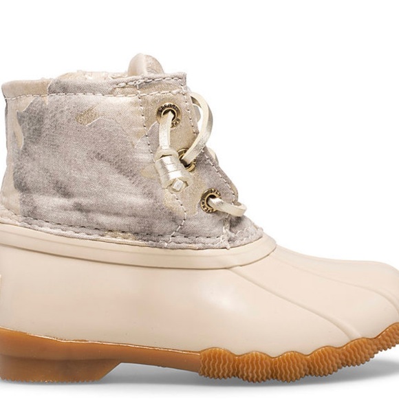 Little Kid's Saltwater Metallic Camo Duck Boot - Picture 2 of 3